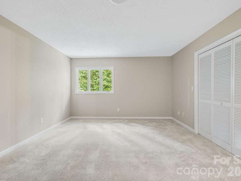 341 Britton Creek Court, Hendersonville, NC 28791.  MLS# CAR4427557, YatesRealty ID 53778. 