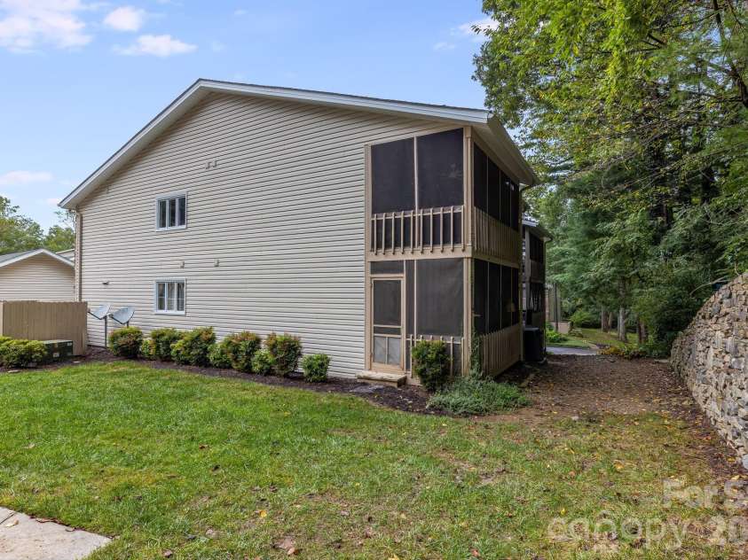 341 Britton Creek Court, Hendersonville, NC 28791.  MLS# CAR4427557, YatesRealty ID 53778. 