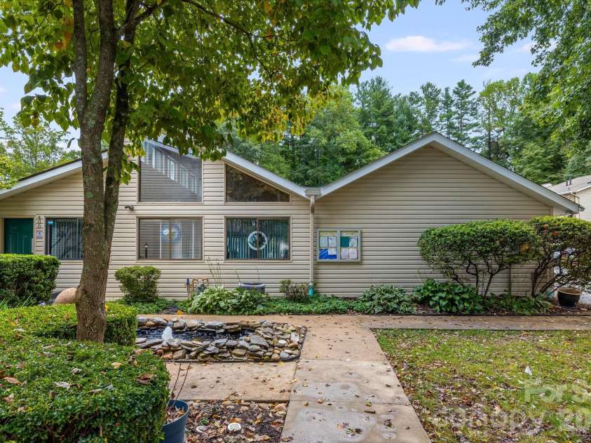 341 Britton Creek Court, Hendersonville, NC 28791.  MLS# CAR4427557, YatesRealty ID 53778. 