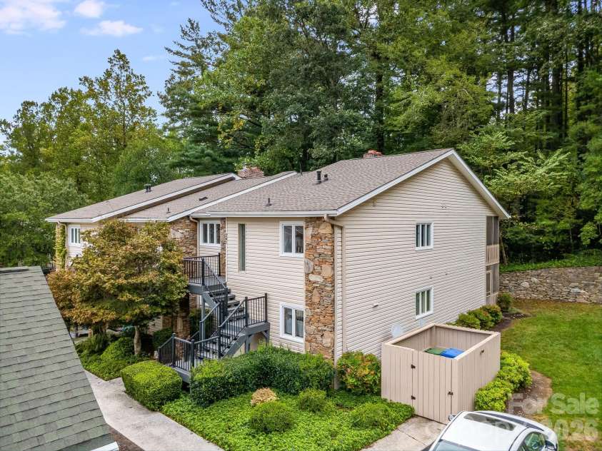 341 Britton Creek Court, Hendersonville, NC 28791.  MLS# CAR4427557, YatesRealty ID 53778. 