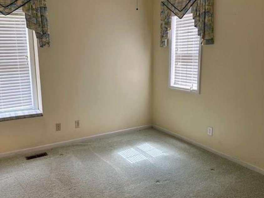 106 Dons Court, Shelby, NC 28150.  MLS# CAR4182883, YatesRealty ID 5378. MASTER BEDROOM