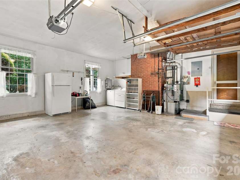 1641 Camelot Drive, Hendersonville, NC 28739.  MLS# CAR4418926, YatesRealty ID 53780. 2 Car Garage