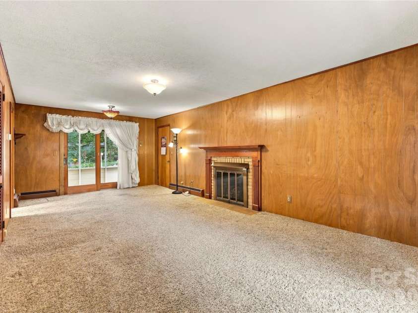 1641 Camelot Drive, Hendersonville, NC 28739.  MLS# CAR4418926, YatesRealty ID 53780. 