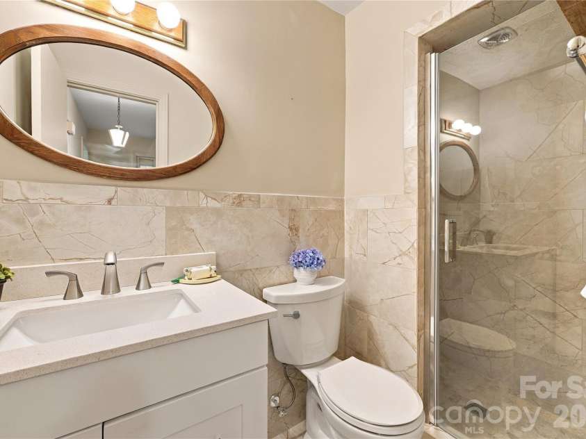1641 Camelot Drive, Hendersonville, NC 28739.  MLS# CAR4418926, YatesRealty ID 53780. Primary Ensuite