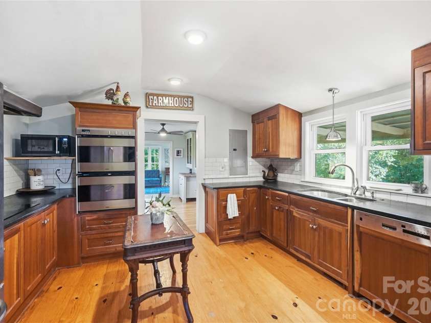 807 218 Highway, Monroe, NC 28110.  MLS# CAR4428091, YatesRealty ID 53786. Kitchen