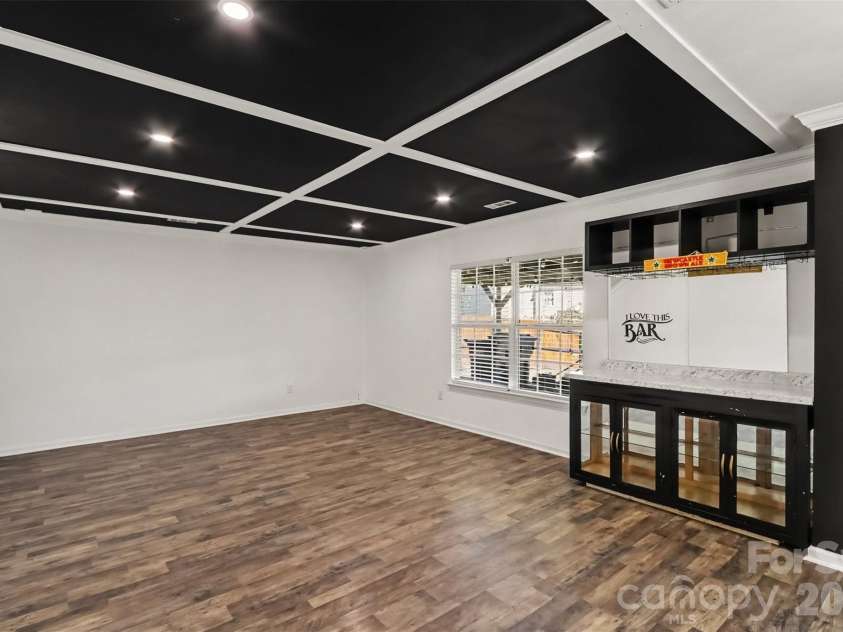 8824 Merrie Rose Avenue, Charlotte, NC 28213.  MLS# CAR4429042, YatesRealty ID 53787. 