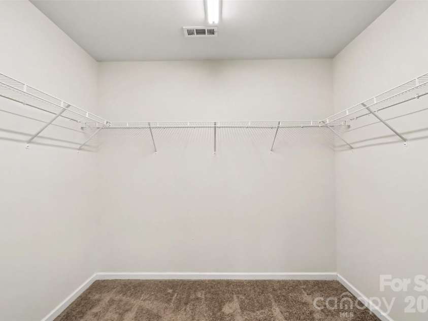 8824 Merrie Rose Avenue, Charlotte, NC 28213.  MLS# CAR4429042, YatesRealty ID 53787. 