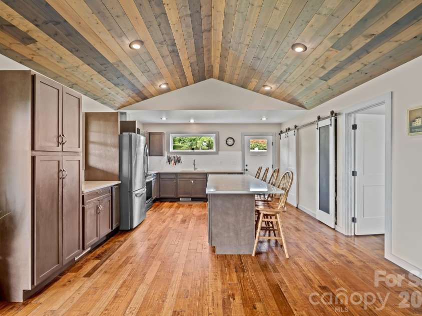 140 Gun Club Drive, Marshall, NC 28753.  MLS# CAR4429674, YatesRealty ID 53788. 