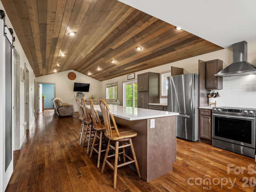 140 Gun Club Drive, Marshall, NC 28753.  MLS# CAR4429674, YatesRealty ID 53788. 
