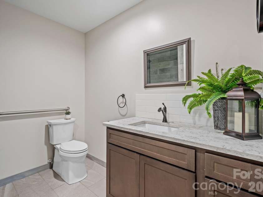 140 Gun Club Drive, Marshall, NC 28753.  MLS# CAR4429674, YatesRealty ID 53788. 