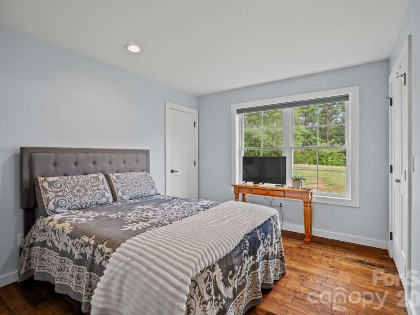 140 Gun Club Drive, Marshall, NC 28753.  MLS# CAR4429674, YatesRealty ID 53788. 