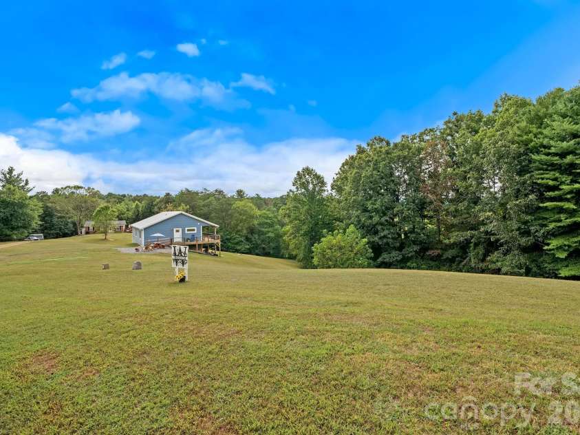 140 Gun Club Drive, Marshall, NC 28753.  MLS# CAR4429674, YatesRealty ID 53788. 