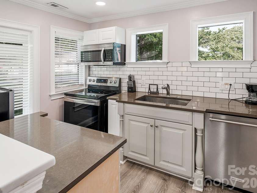 109 Julia Avenue, Belmont, NC 28012.  MLS# CAR4429794, YatesRealty ID 53789. 