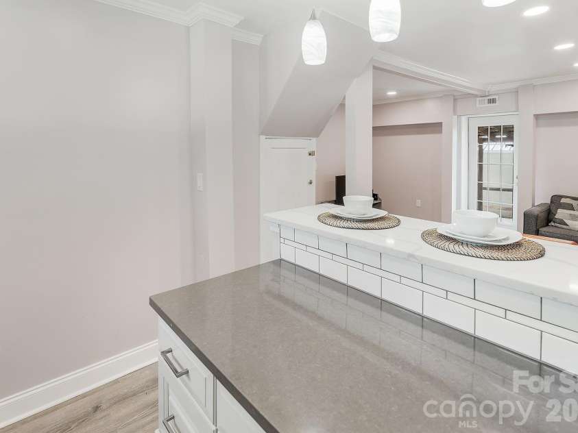 109 Julia Avenue, Belmont, NC 28012.  MLS# CAR4429794, YatesRealty ID 53789. 