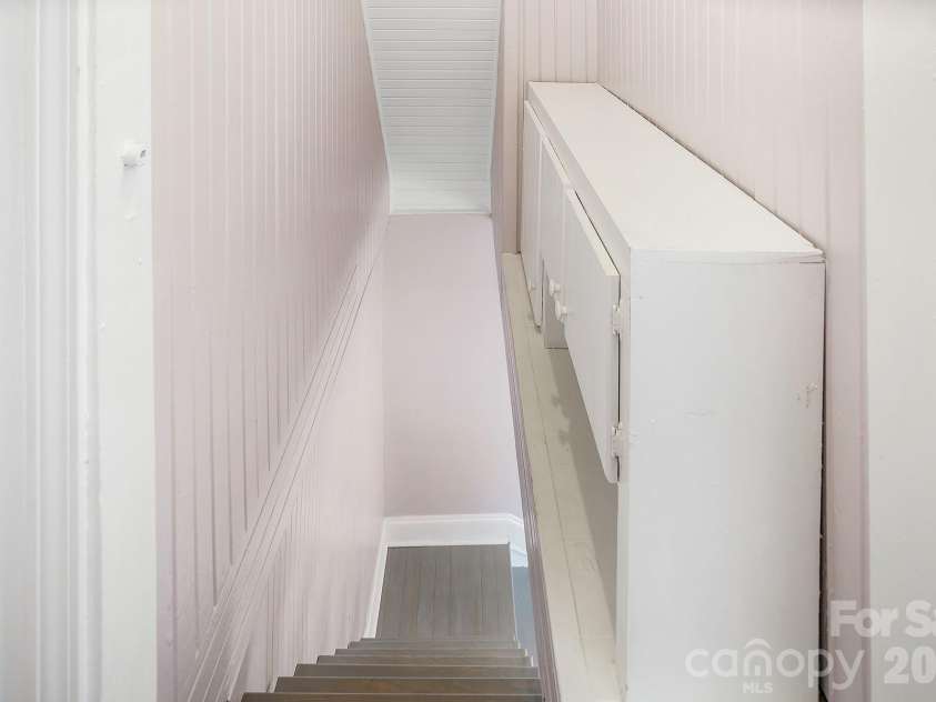 109 Julia Avenue, Belmont, NC 28012.  MLS# CAR4429794, YatesRealty ID 53789. 