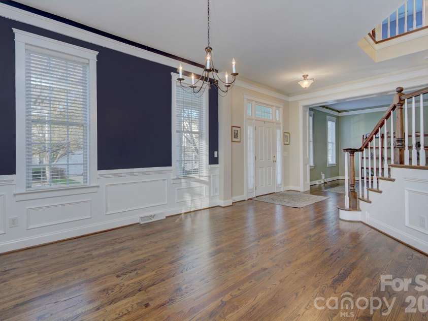 15324 Barnsbury Drive, Huntersville, NC 28078.  MLS# CAR4358717, YatesRealty ID 5379. Formal dining with hardwood floors