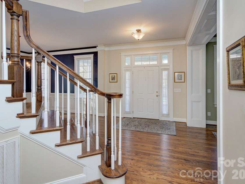 15324 Barnsbury Drive, Huntersville, NC 28078.  MLS# CAR4358717, YatesRealty ID 5379. Foyer