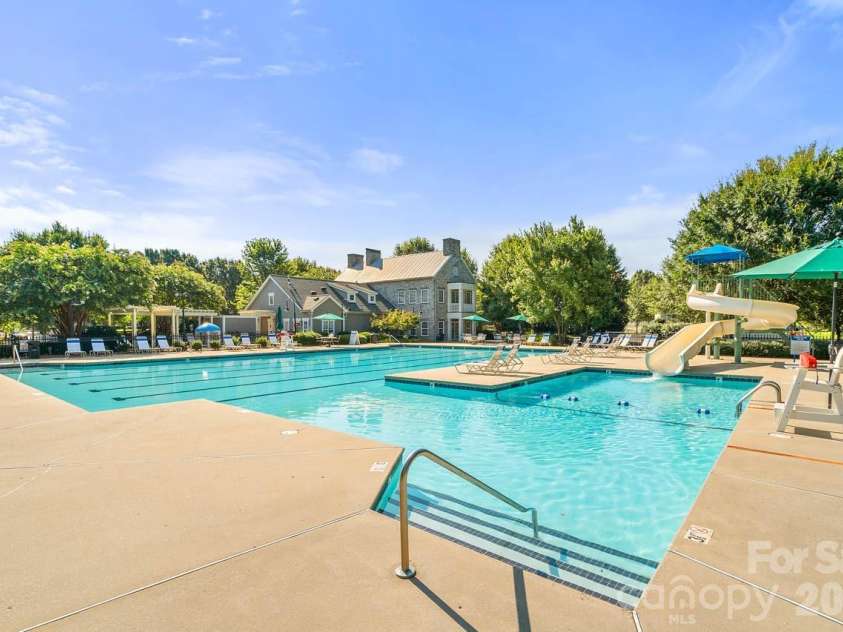 15324 Barnsbury Drive, Huntersville, NC 28078.  MLS# CAR4358717, YatesRealty ID 5379. Pool