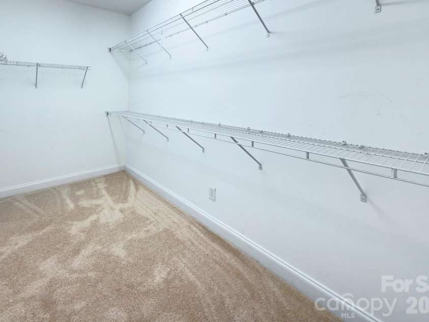 15324 Barnsbury Drive, Huntersville, NC 28078.  MLS# CAR4358717, YatesRealty ID 5379. Primary closet
