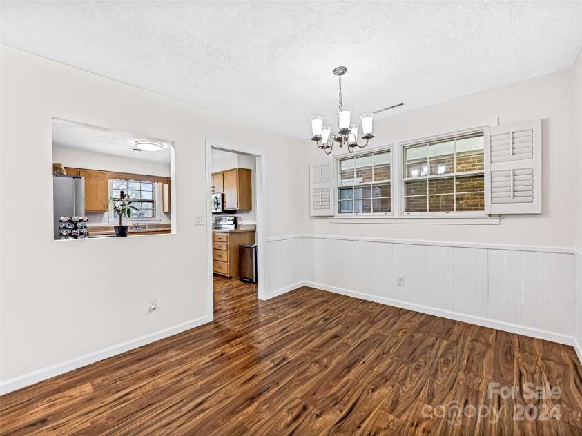 410 Golf View Lane, Hendersonville, NC 28739.  MLS# CAR4185959, YatesRealty ID 5379. Dining Area looking into kitchen