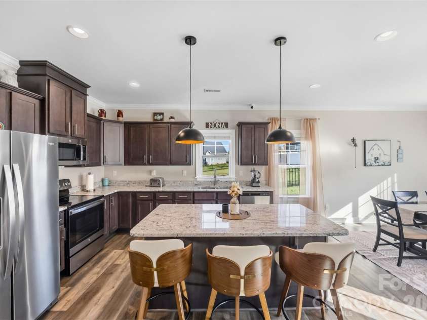 203 Garden View Lane, Shelby, NC 28152.  MLS# CAR4429458, YatesRealty ID 53790. 