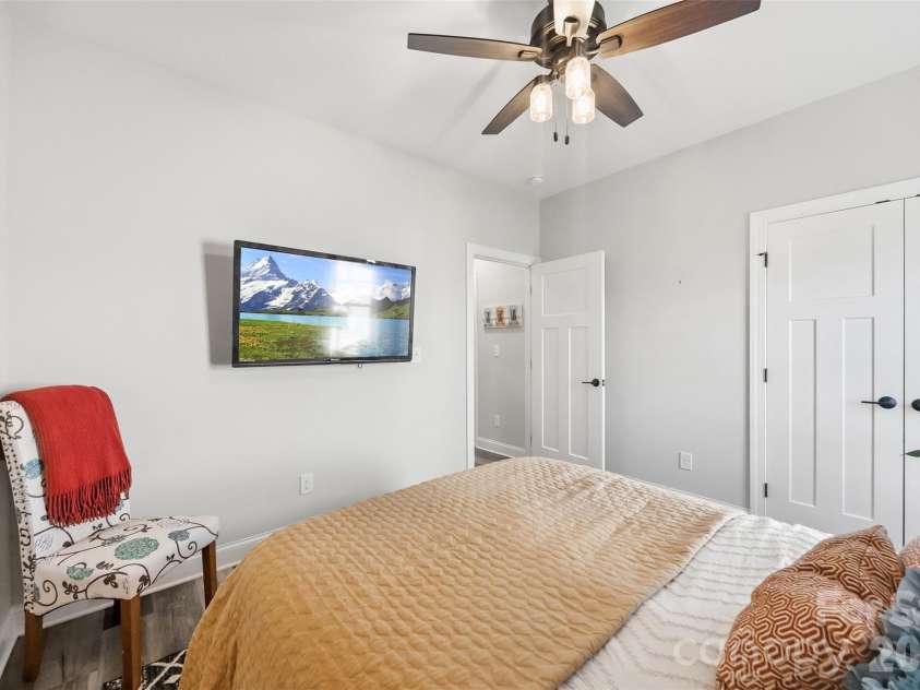 203 Garden View Lane, Shelby, NC 28152.  MLS# CAR4429458, YatesRealty ID 53790. 