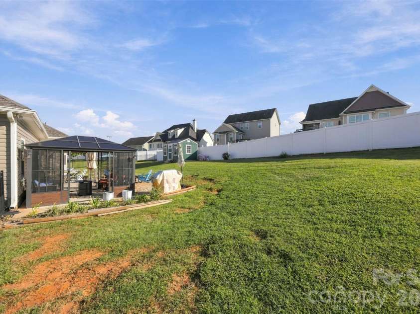 203 Garden View Lane, Shelby, NC 28152.  MLS# CAR4429458, YatesRealty ID 53790. 