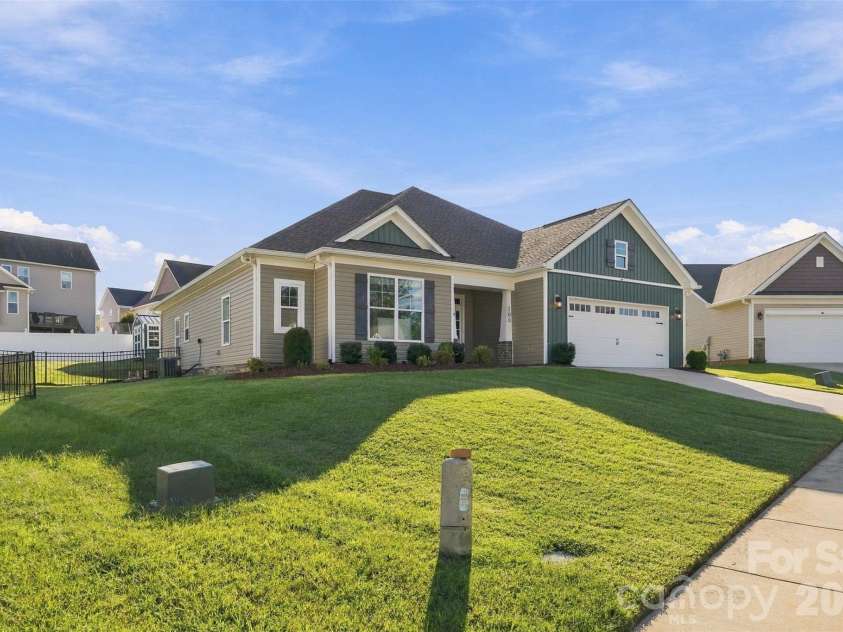 203 Garden View Lane, Shelby, NC 28152.  MLS# CAR4429458, YatesRealty ID 53790. 