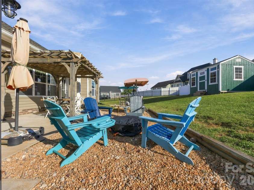 203 Garden View Lane, Shelby, NC 28152.  MLS# CAR4429458, YatesRealty ID 53790. 