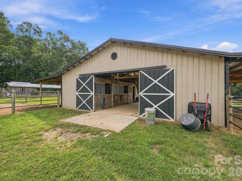 1125 Ballpark Drive, Mooresville, NC 28115.  MLS# CAR4426293, YatesRealty ID 53791. Barn