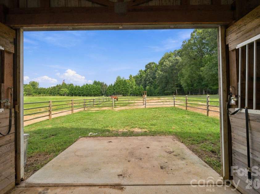 1125 Ballpark Drive, Mooresville, NC 28115.  MLS# CAR4426293, YatesRealty ID 53791. Barn