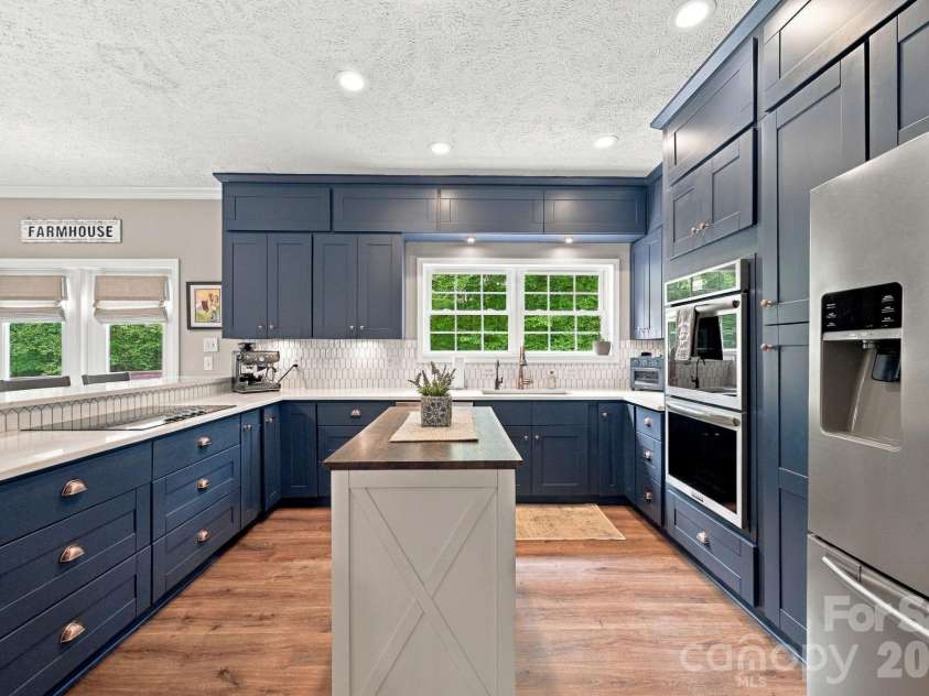 1125 Ballpark Drive, Mooresville, NC 28115.  MLS# CAR4426293, YatesRealty ID 53791. Kitchen