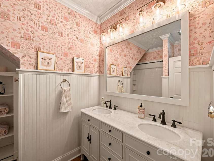 1125 Ballpark Drive, Mooresville, NC 28115.  MLS# CAR4426293, YatesRealty ID 53791. Main level bathroom