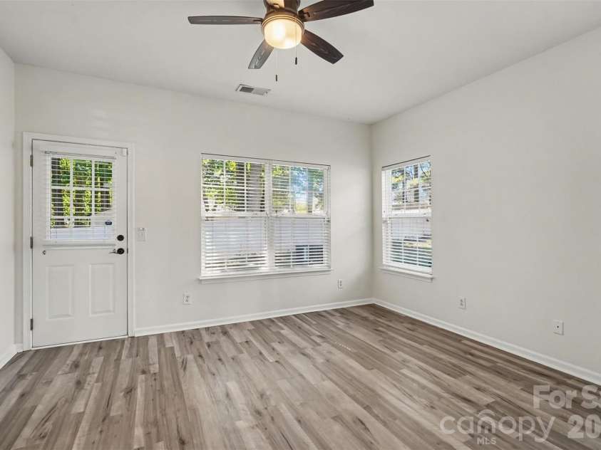 1240 Liberty Bell Court, Rock Hill, SC 29732.  MLS# CAR4429682, YatesRealty ID 53793. Main Floor Primary Bedroom