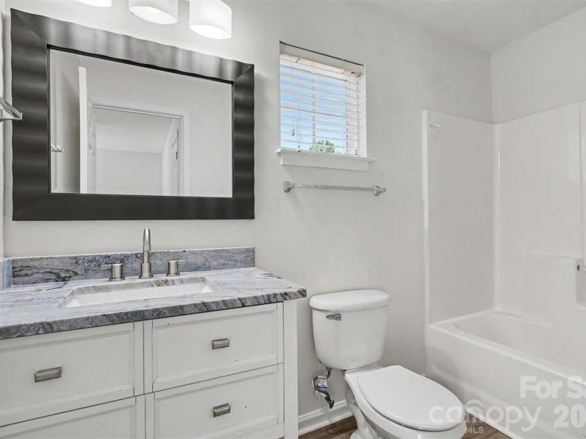 1240 Liberty Bell Court, Rock Hill, SC 29732.  MLS# CAR4429682, YatesRealty ID 53793. Upstairs Full Bathroom
