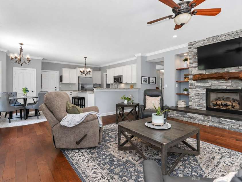 109 Longboat Road, Mooresville, NC 28117.  MLS# CAR4385933, YatesRealty ID 53795. 
