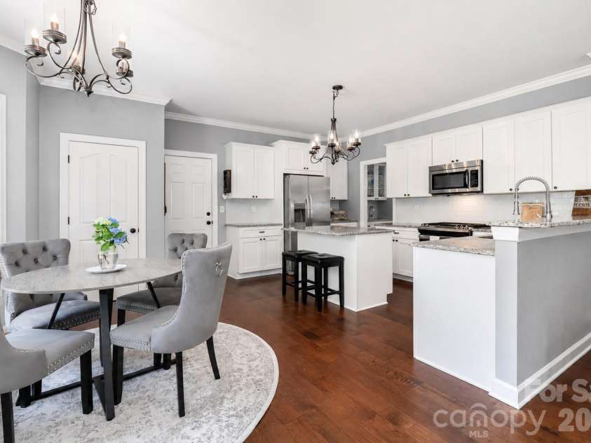 109 Longboat Road, Mooresville, NC 28117.  MLS# CAR4385933, YatesRealty ID 53795. 