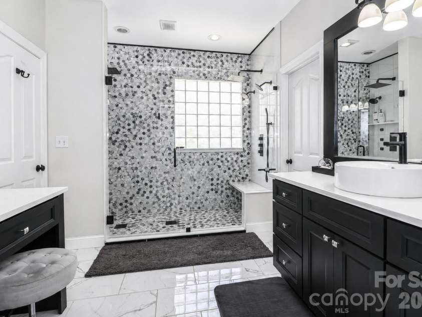 109 Longboat Road, Mooresville, NC 28117.  MLS# CAR4385933, YatesRealty ID 53795. 