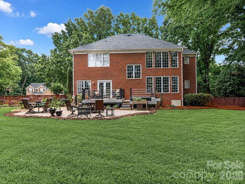 109 Longboat Road, Mooresville, NC 28117.  MLS# CAR4385933, YatesRealty ID 53795. 