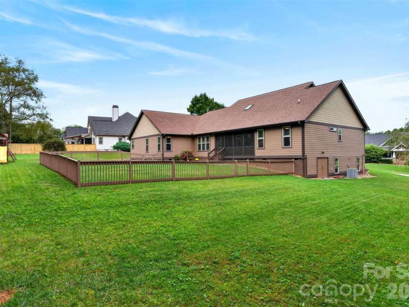 70 King Heights Drive, Fletcher, NC 28732.  MLS# CAR4427173, YatesRealty ID 53796. Back Yard