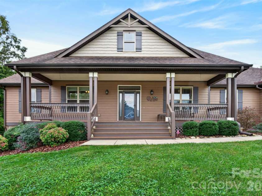70 King Heights Drive, Fletcher, NC 28732.  MLS# CAR4427173, YatesRealty ID 53796. Front