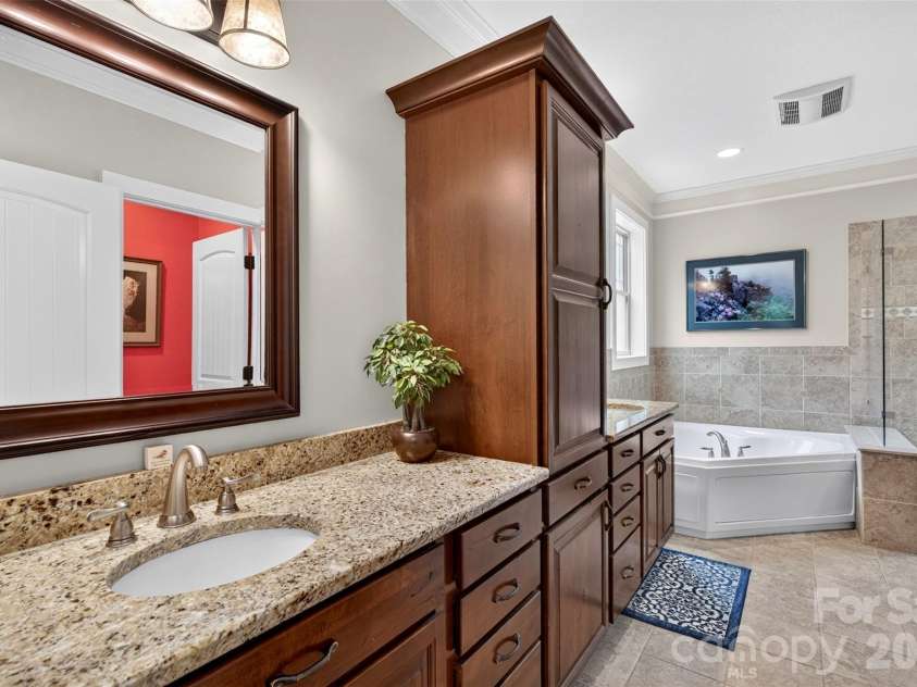 70 King Heights Drive, Fletcher, NC 28732.  MLS# CAR4427173, YatesRealty ID 53796. Primary Bathroom