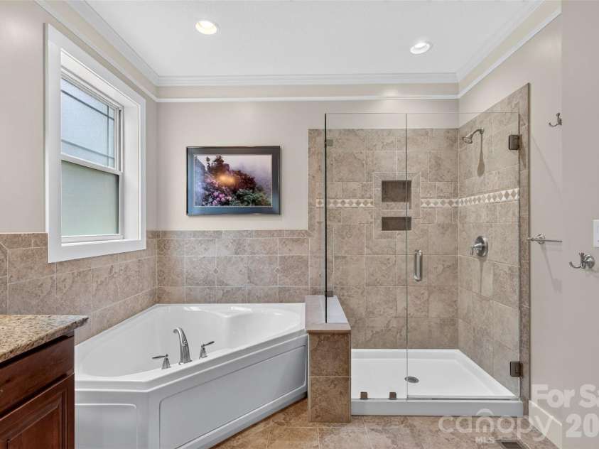 70 King Heights Drive, Fletcher, NC 28732.  MLS# CAR4427173, YatesRealty ID 53796. Primary Bathroom