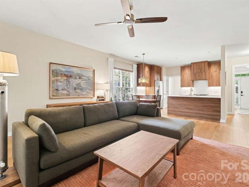 8932 Kestral Ridge Drive, Charlotte, NC 28269.  MLS# CAR4415767, YatesRealty ID 53797. 