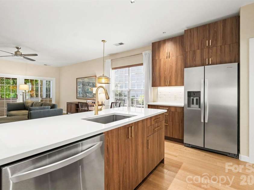 8932 Kestral Ridge Drive, Charlotte, NC 28269.  MLS# CAR4415767, YatesRealty ID 53797. 