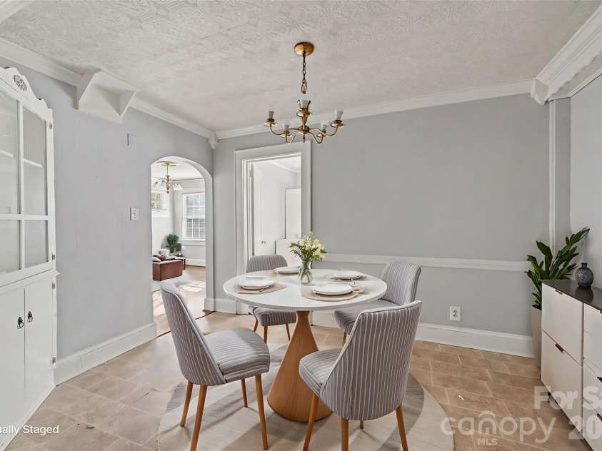 2547/2549 Pinckney Avenue, Charlotte, NC 28205.  MLS# CAR4429702, YatesRealty ID 53798. 2549 Dining room *Virtually Staged*
