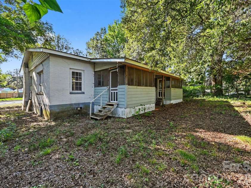 2547/2549 Pinckney Avenue, Charlotte, NC 28205.  MLS# CAR4429702, YatesRealty ID 53798. Back Exterior