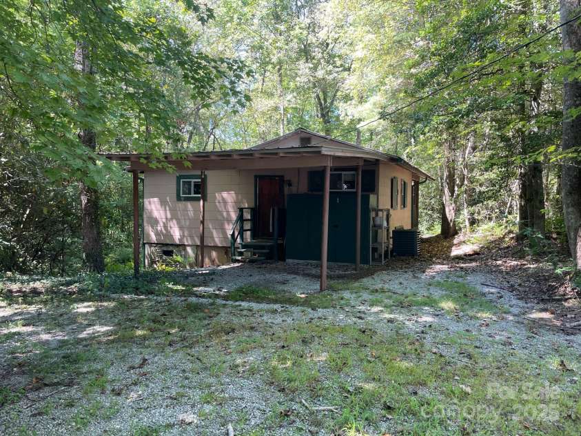 142 Whitewater Road, Sapphire, NC 28774.  MLS# CAR4229231, YatesRealty ID 538. This is the second home 