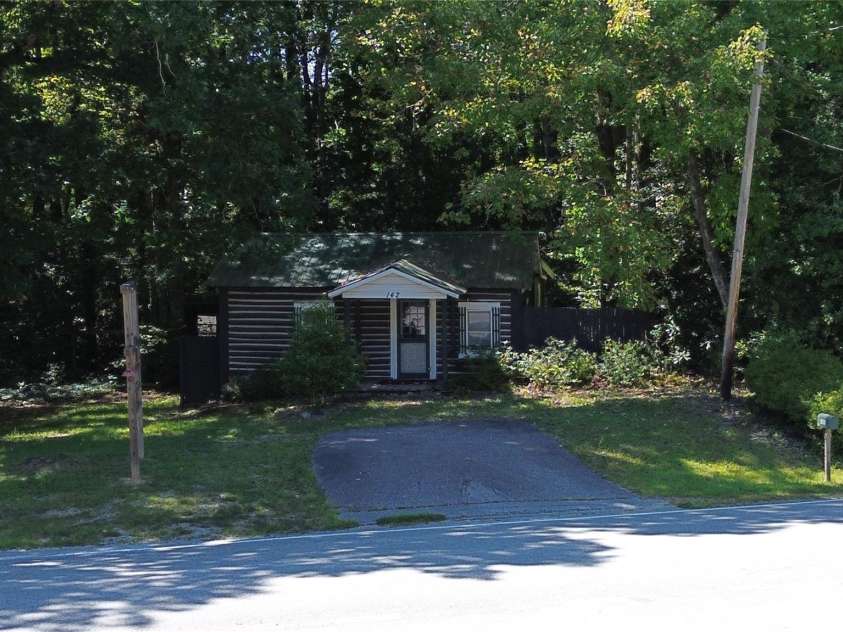 142 Whitewater Road, Sapphire, NC 28774.  MLS# CAR4229231, YatesRealty ID 538. This is the small home 