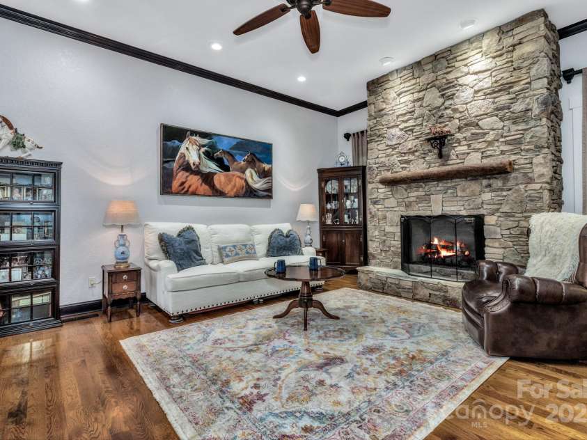 19 Angler Trail, Asheville, NC 28803.  MLS# CAR4189859, YatesRealty ID 5380. 